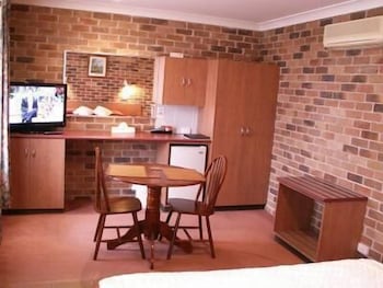 Cedar Lodge Motel - Accommodation Noosa 5