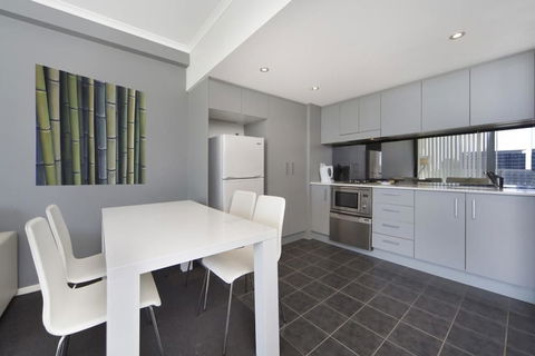 Astra Apartments - Paramatta - Accommodation Noosa 5