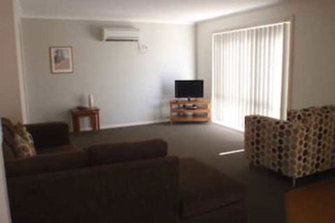 Kennedy Holiday Resort - Accommodation Noosa 3