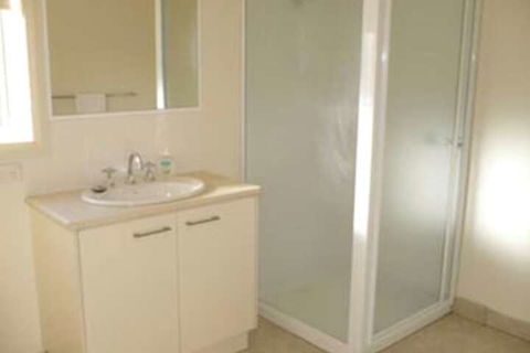 Kennedy Holiday Resort - Accommodation Noosa 2