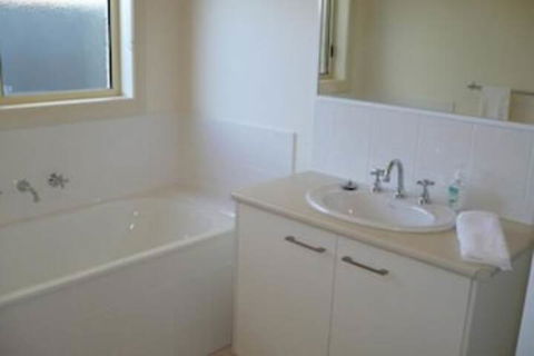 Kennedy Holiday Resort - Accommodation Noosa 1