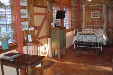 Eagle Foundry Bed & Breakfast - Accommodation Noosa 5