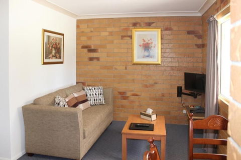 Copper Country Motor Inn & Restaurant - Accommodation Noosa 4