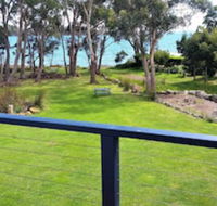 Four Seasons Waterfront Villas - Accommodation Noosa