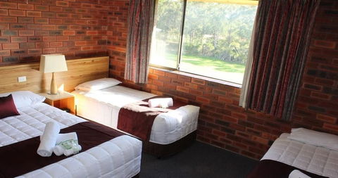 Tabourie Lake Motel - Accommodation Noosa 1