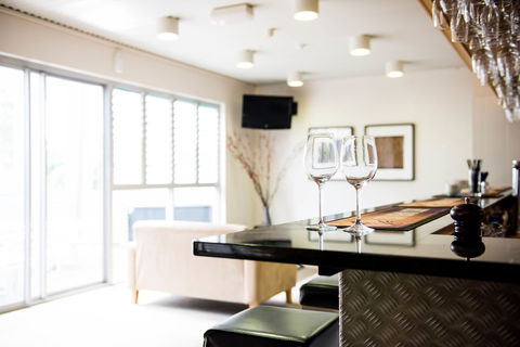 Capella Coach Inn - Accommodation Noosa 6