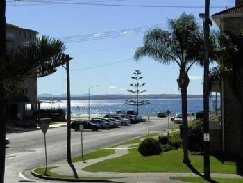 Great Lakes Motor Inn - Accommodation Noosa 2