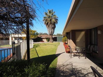 Jacaranda Motel & Holiday Units - Accommodation Noosa 4