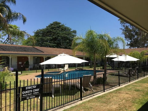 Capricorn Motor Inn - Accommodation Noosa 2