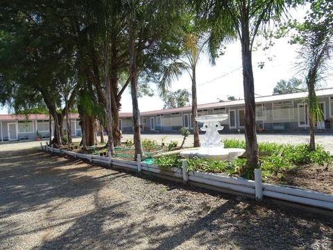 Mercury Motor Inn - Accommodation Noosa 6