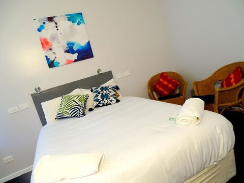 Mercury Motor Inn - Accommodation Noosa 4