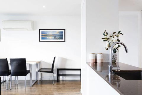 RNR Serviced Apartments North Melbourne - Accommodation Noosa 4