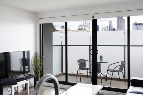 RNR Serviced Apartments North Melbourne - Accommodation Noosa 7