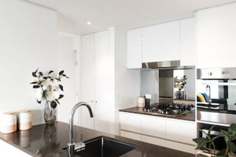 RNR Serviced Apartments North Melbourne - Accommodation Noosa 0