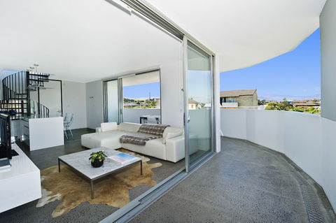 Bondi Beach Apartments - Accommodation Noosa 2
