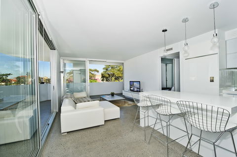 Bondi Beach Apartments - Accommodation Noosa 4