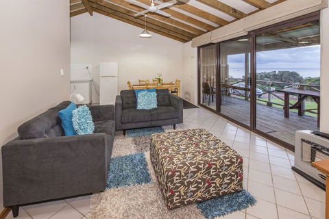 Chandlers Smiths Beach Villas - Accommodation Noosa 4