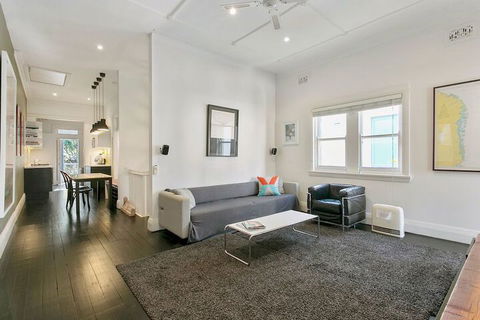 Jacques Avenue - Accommodation Noosa 5