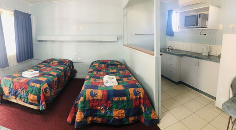 Motel Holliday Kingaroy - Accommodation Noosa 1