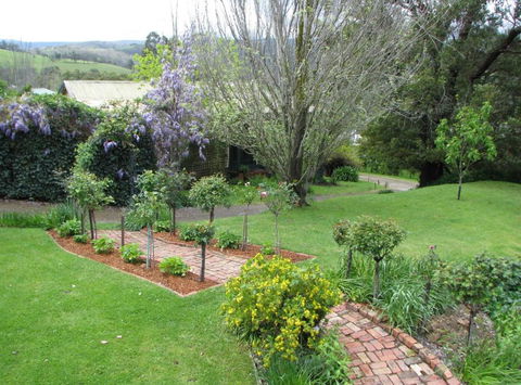 Leafield Cottages - Accommodation Noosa 6