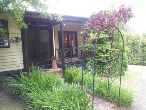 Leafield Cottages - Accommodation Noosa 2