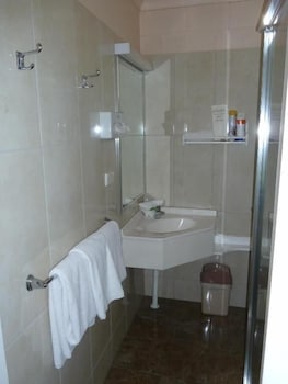 Mandalay Motel - Accommodation Noosa 2