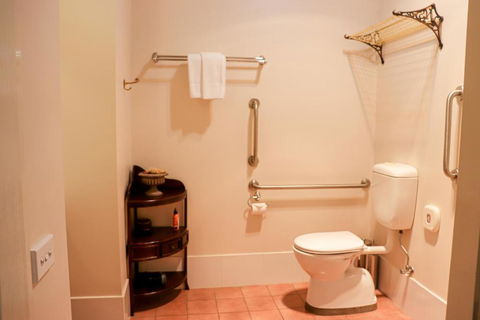 Plumes On The Green Boutique Bed & Breakfast - Accommodation Noosa 6
