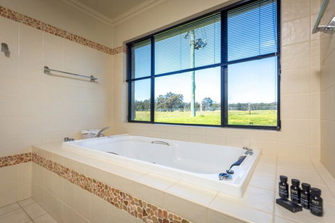 Mandalay Villas Villa 2 - Accommodation Noosa 6