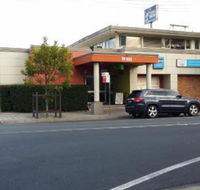 Warners Bay Hotel - Accommodation Noosa
