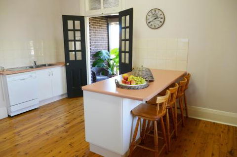The Bank B & B West Wyalong - Accommodation Noosa 0