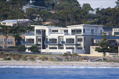 Mollymook Beachfront Executive Apartment - Accommodation Noosa 5