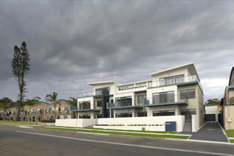 Mollymook Beachfront Executive Apartment - Accommodation Noosa 0