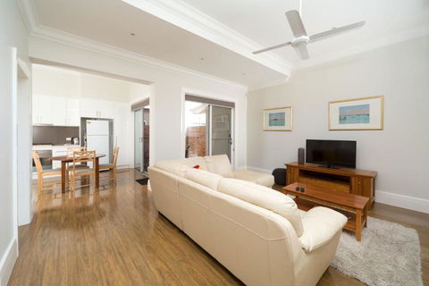 Waterstreet Apartment - Accommodation Noosa 3