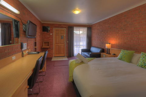 Pevensey Motor Lodge - Accommodation Noosa 5