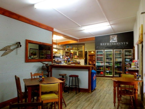 Willalooka Tavern - Accommodation Noosa 3