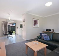 Hamilton Standard Apartment - Accommodation Noosa