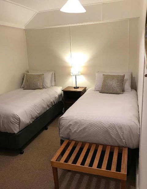 Platypus Playground Riverside Cottage - Accommodation Noosa 5