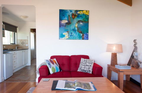 Art At Linden Gate - Accommodation Noosa 2