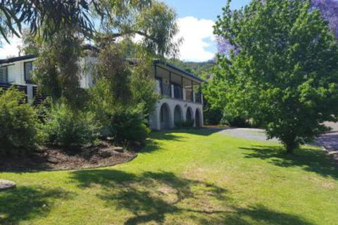 Tamworth Exclusive B & B - Accommodation Noosa 0