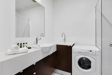 Attika Hotel - Accommodation Noosa 3