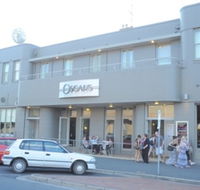 Oscar's Hotel and Cafe Bar