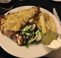 Cunninghams Hotel - Accommodation Noosa