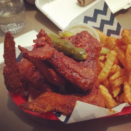 Belle's Hot Chicken - Accommodation Noosa 0