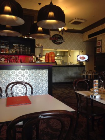 CBar - Chamberlain Hotel - Accommodation Noosa 0