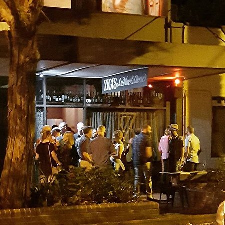 Zigi's Wine & Cheese Bar - Accommodation Noosa 0