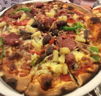 Lizas Woodfired Pizza - Accommodation Noosa