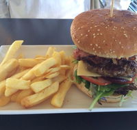 Jules by the Lake Cafe - Accommodation Noosa