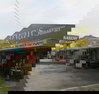Cafe Ryan's Bakery - Accommodation Noosa