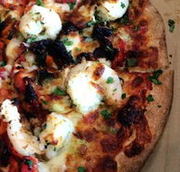 Crust Gourmet Pizza - Accommodation Noosa