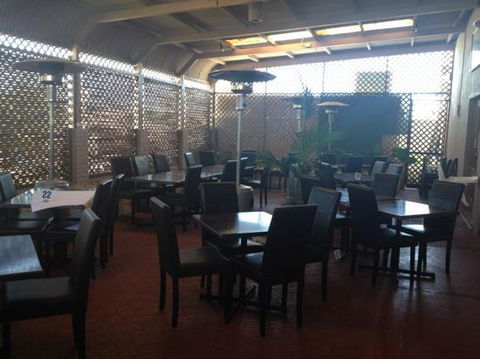 Albany's Indian Tandoori Restaurant - Accommodation Noosa 0